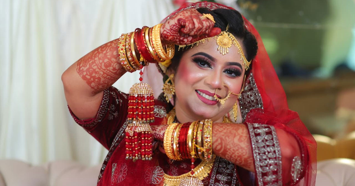 মাসের শুরুতে যে দামে বিক্রি হচ্ছে স্বর্ণ
