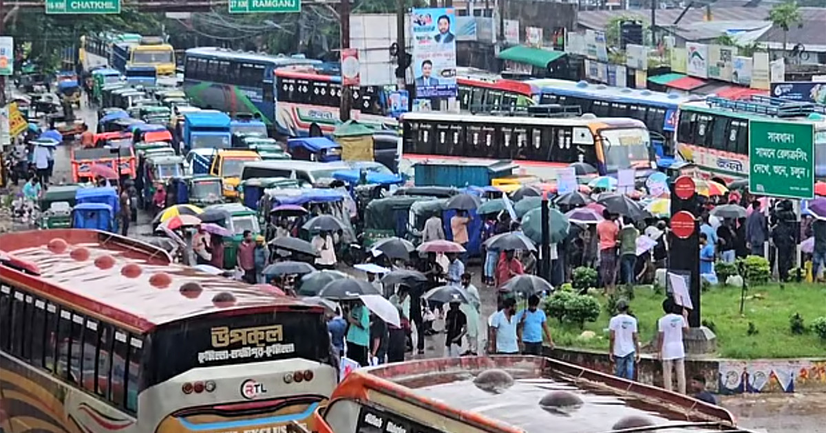 ‘নোয়াখালী বিভাগ চাই’ দাবিতে ফের বিক্ষোভ, নগরে ব্লকেড
