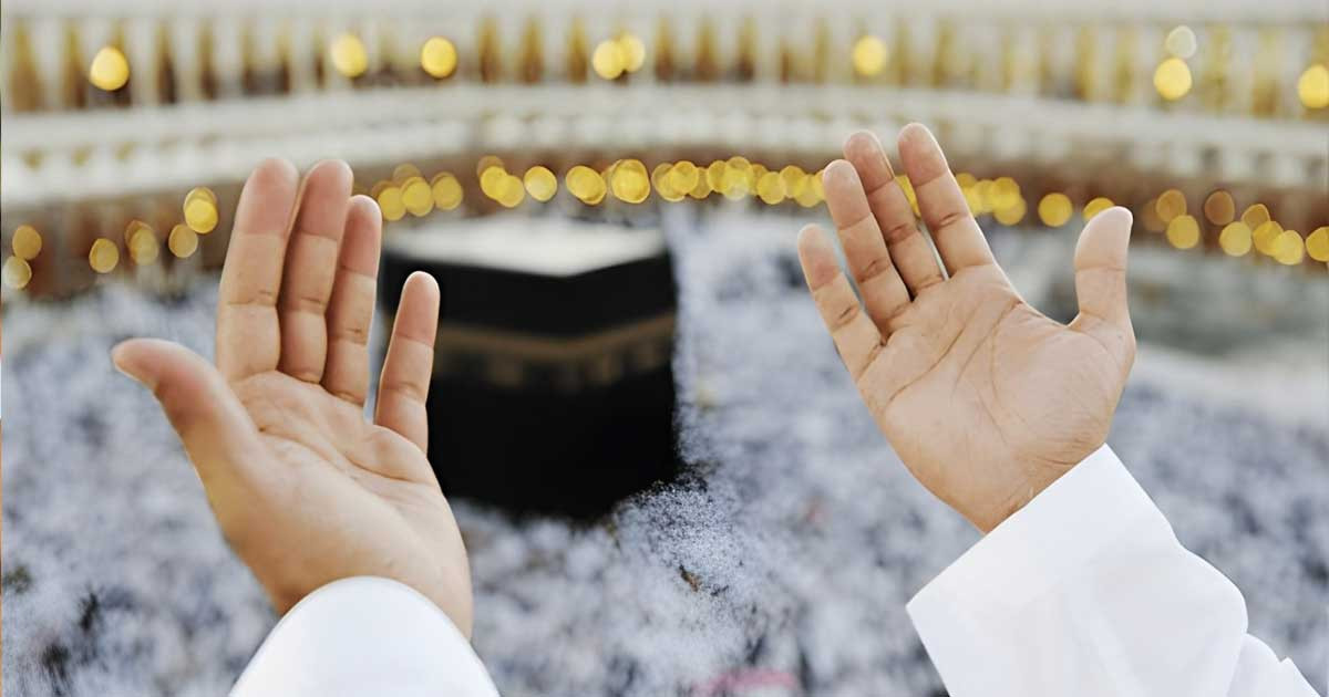 আল্লাহর কাছে মর্যাদা বৃদ্ধির বিশেষ ১০ আমল