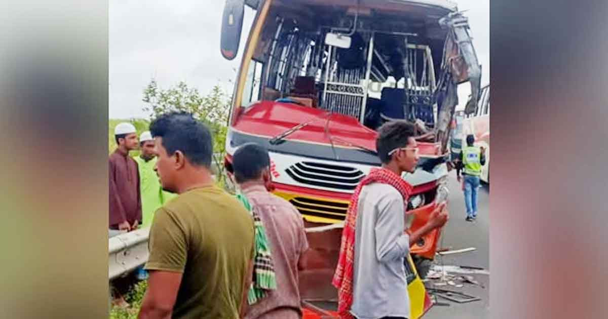 ঢাকা-মাওয়া এক্সপ্রেসওয়েতে দুই বাসের সংঘর্ষে নিহত ১