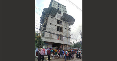 যশোরে বিদ্যুৎস্পৃষ্টে নির্মাণাধীন ভবনের ছাদ থেকে পড়ে শ্রমিকের মৃত্যু