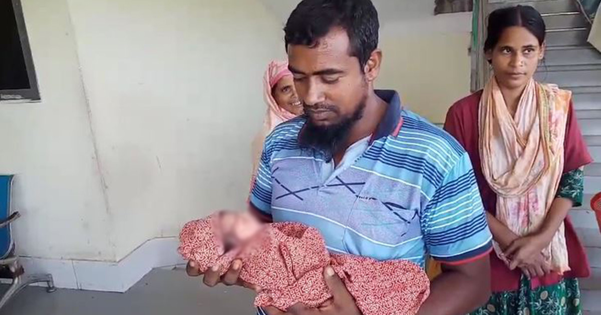নবজাতক জন্ম দিয়ে পালালো মা, এলাকায় চাঞ্চল্য