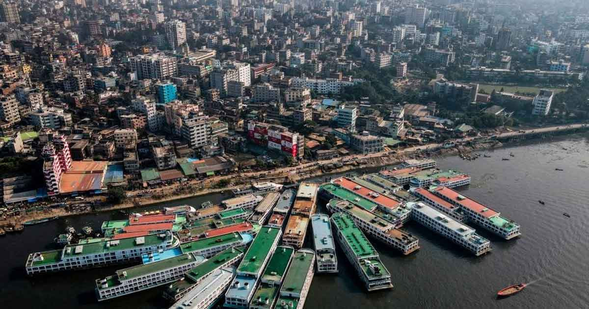 বিনিয়োগে ধাক্কা, অর্থনীতিতে মন্দার ছায়া