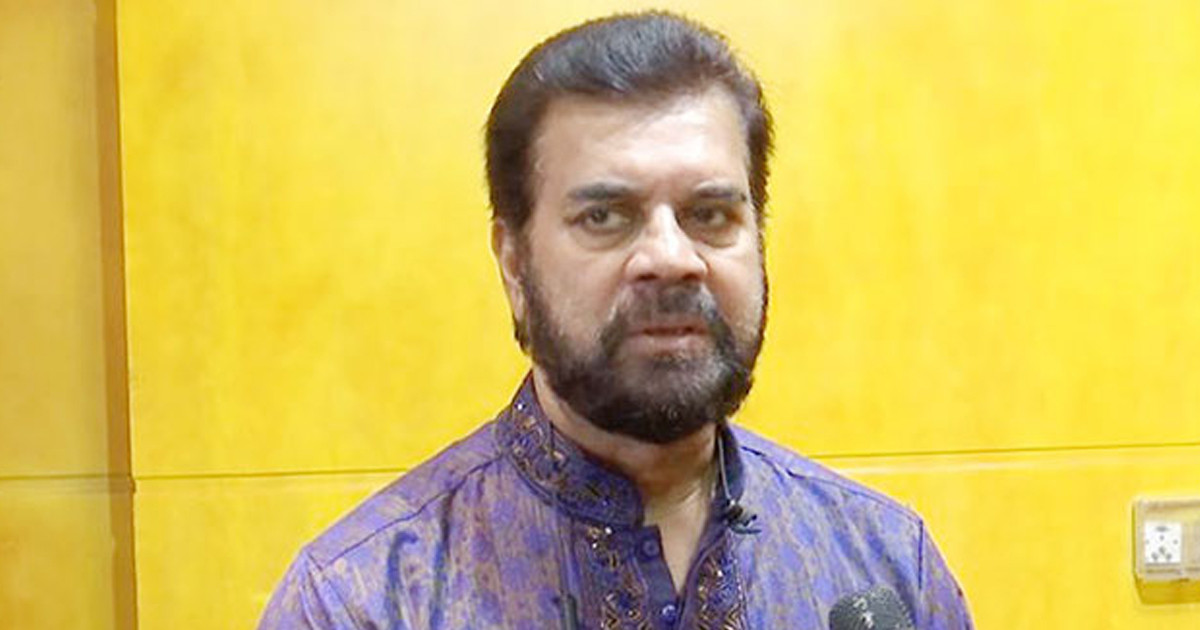 ইলিয়াস কাঞ্চনের অস্ত্রোপচার করেছে তিনটি রোবট!