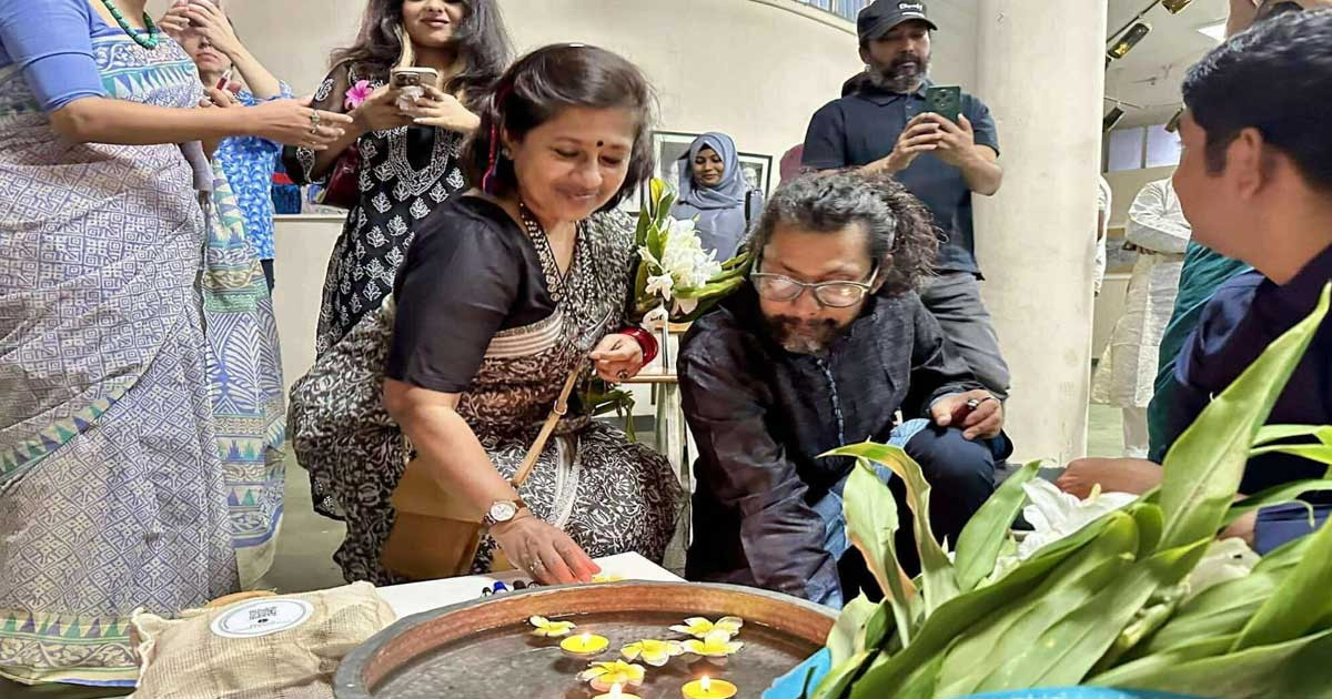 চারুকলার ৫০তম ব্যাচের আর্ট এক্সিবিশন: দুই যুগ পর এক ক্যানভাসে