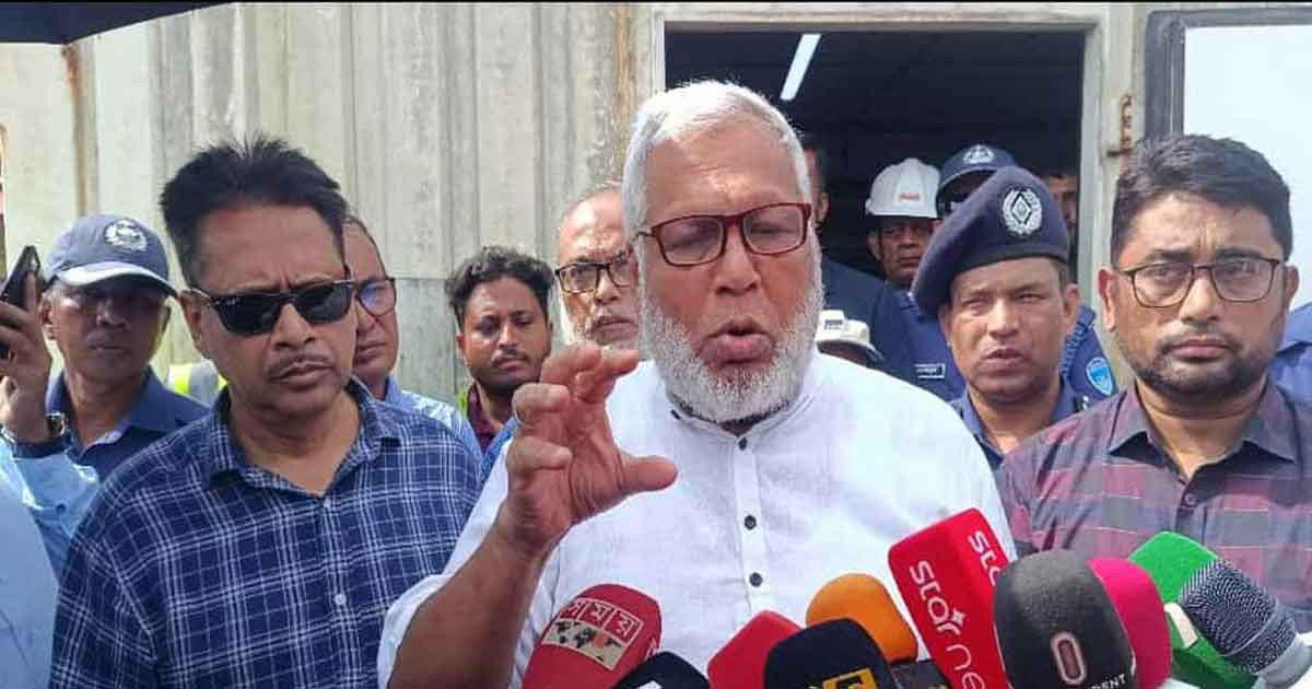 ১২ কর্মকর্তাকে ব্রাহ্মণবাড়িয়ার বিশ্বরোডে অফিস করার নির্দেশ সড়ক উপদেষ্টার
