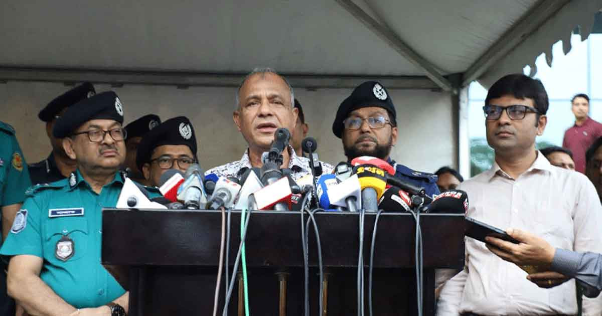 পুলিশের ওপর হামলার ঘটনা কিছুটা কমেছে: স্বরাষ্ট্র উপদেষ্টা