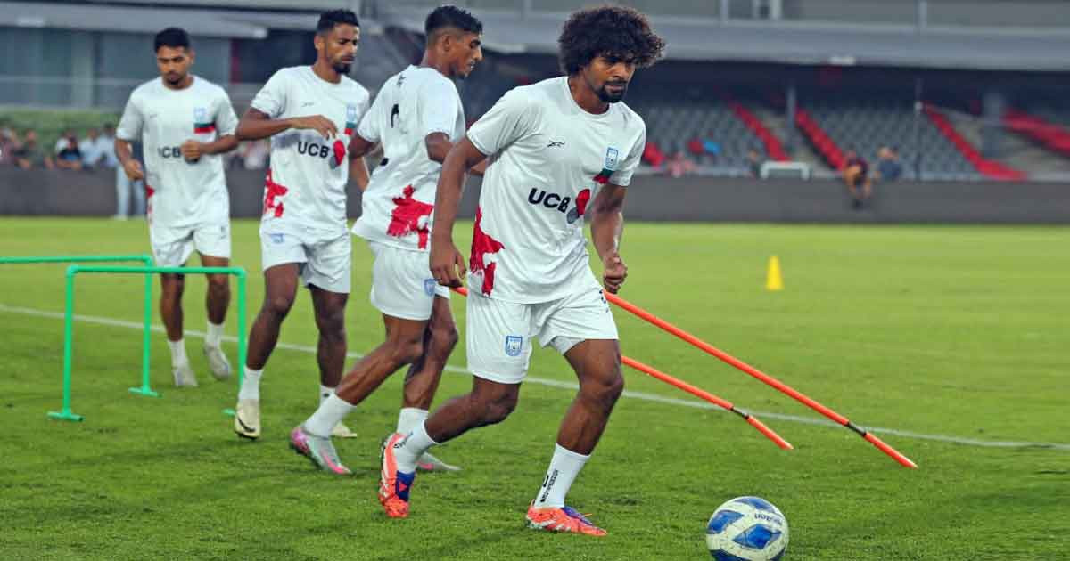 ফুটবলপ্রেমীদের কাছে আজকের রাতটি স্বপ্নের মতো কাটবে