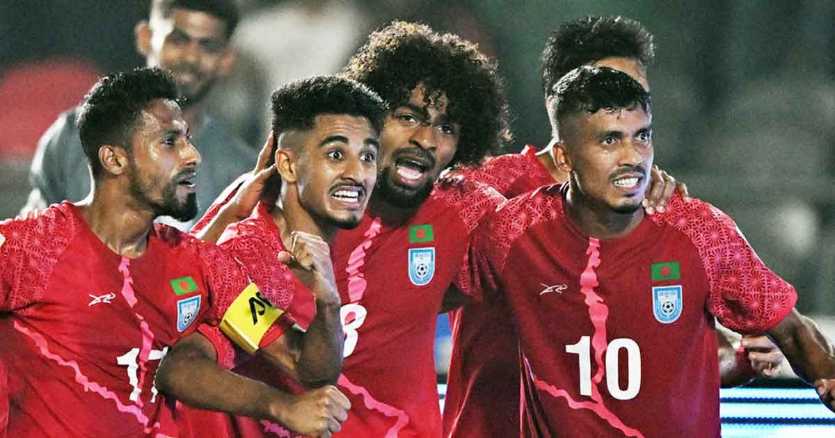 বাঁচা-মরার লড়াইয়ে হামজার গোলে এগিয়ে বাংলাদেশ
