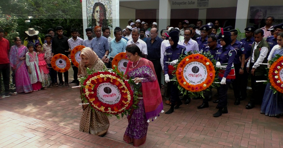 ৩১তম প্রয়াণ দিবসে এস এম সুলতানের প্রতি শ্রদ্ধা