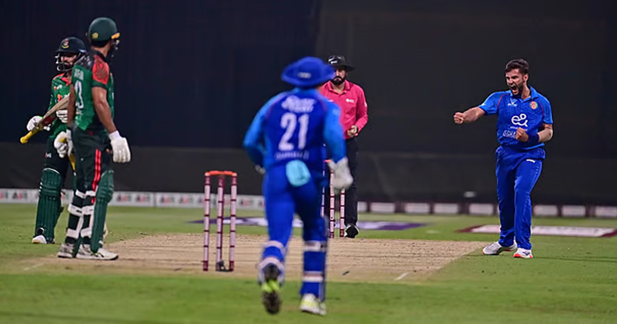 ৬৫ রানে ৪ উইকেট হারিয়ে চাপে টাইগাররা