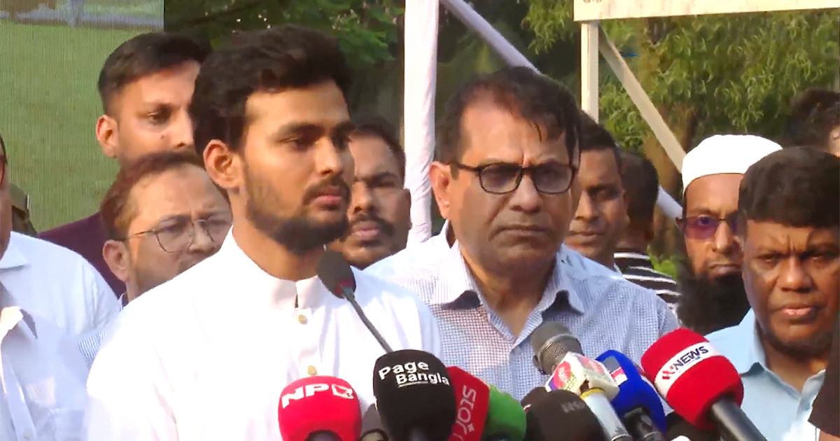 জুলাইয়ের বিষয়ে কাজ করলেই বাজেট নিয়ে প্রশ্ন তোলে একটি মহল: আসিফ মাহমুদ