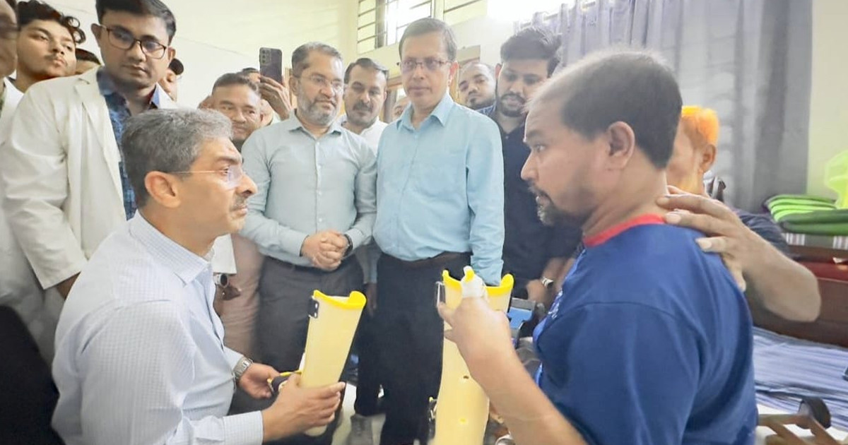 অসুস্থ যুবদল নেতার পাশে বিএনপির ভারপ্রাপ্ত চেয়ারম্যান তারেক রহমান