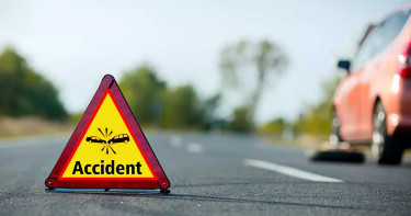 পুরান ঢাকায় বাসের ধাক্কায় ক্রিকেটার নিহত