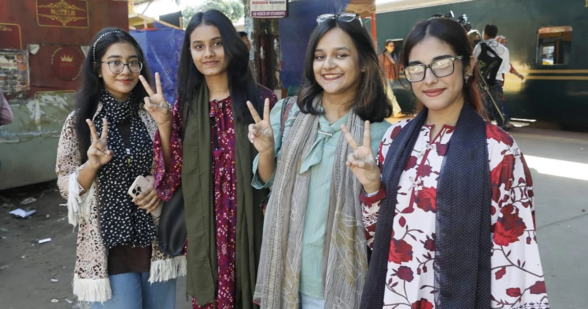 অতীশ দীপঙ্কর হলে শীর্ষ ৩ পদেই এগিয়ে ছাত্রদল