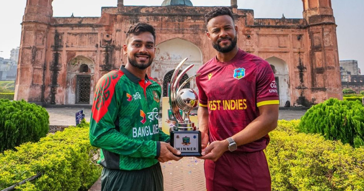 লালবাগ কেল্লায় ওয়ানডে সিরিজের ট্রফি উন্মোচন