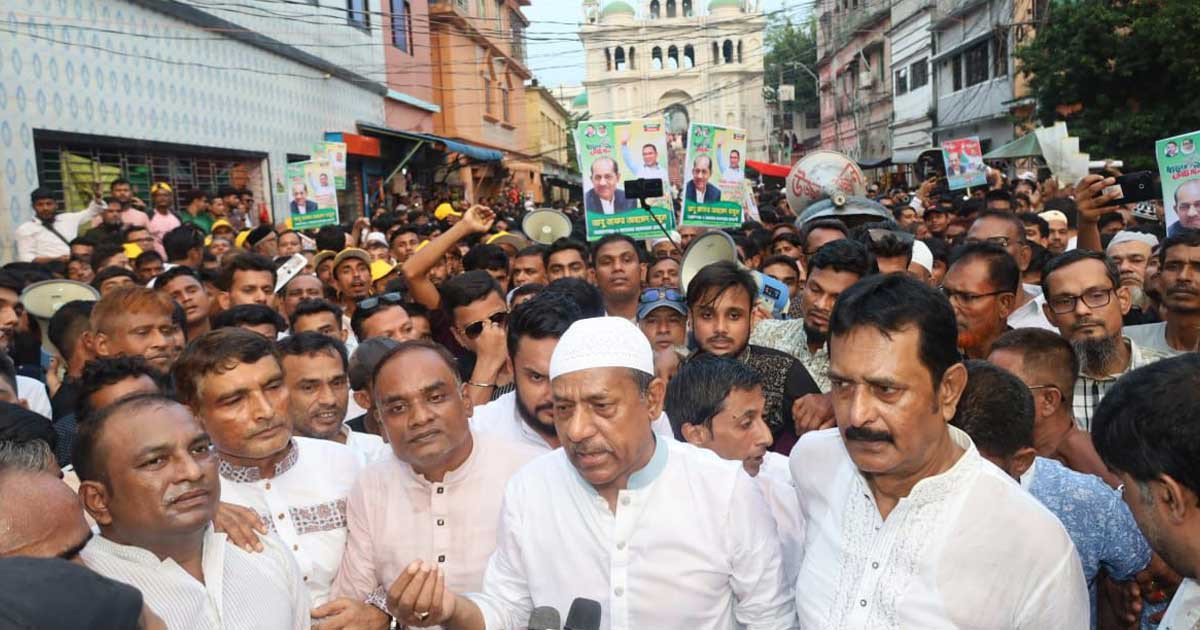 বন্দরে তারেক রহমানের ৩১ দফা বাস্তবায়নে বাবুলের গণসংযোগ ও লিফলেট বিতরণে নেতাকর্মীদের ঢল