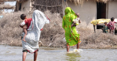 জলবায়ু বিপর্যয়ের সরাসরি ঝুঁকিতে বিশ্বে প্রায় ৯০ কোটি দরিদ্র মানুষ: জাতিসংঘ