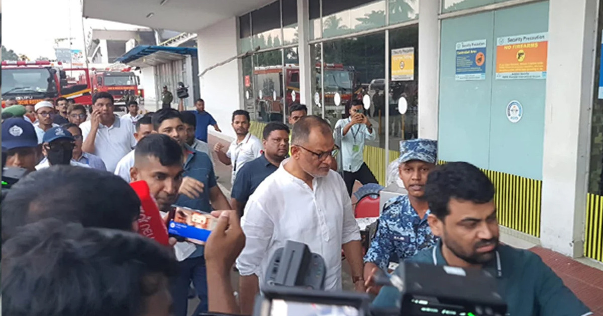 শাহজালাল বিমানবন্দরের অগ্নিকাণ্ড পরিদর্শনে বিমান উপদেষ্টা