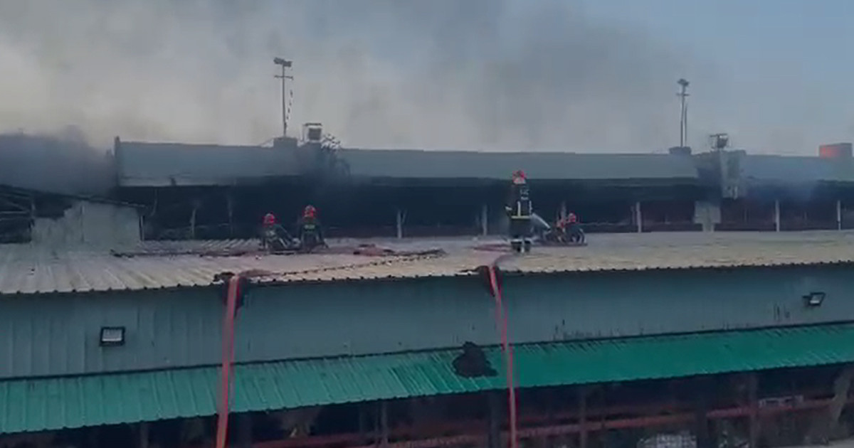 আগুন নেভাতে গিয়ে আহত: পুলিশ-আনসার-ফায়ারের ১৩ সদস্য সিএমএইচে