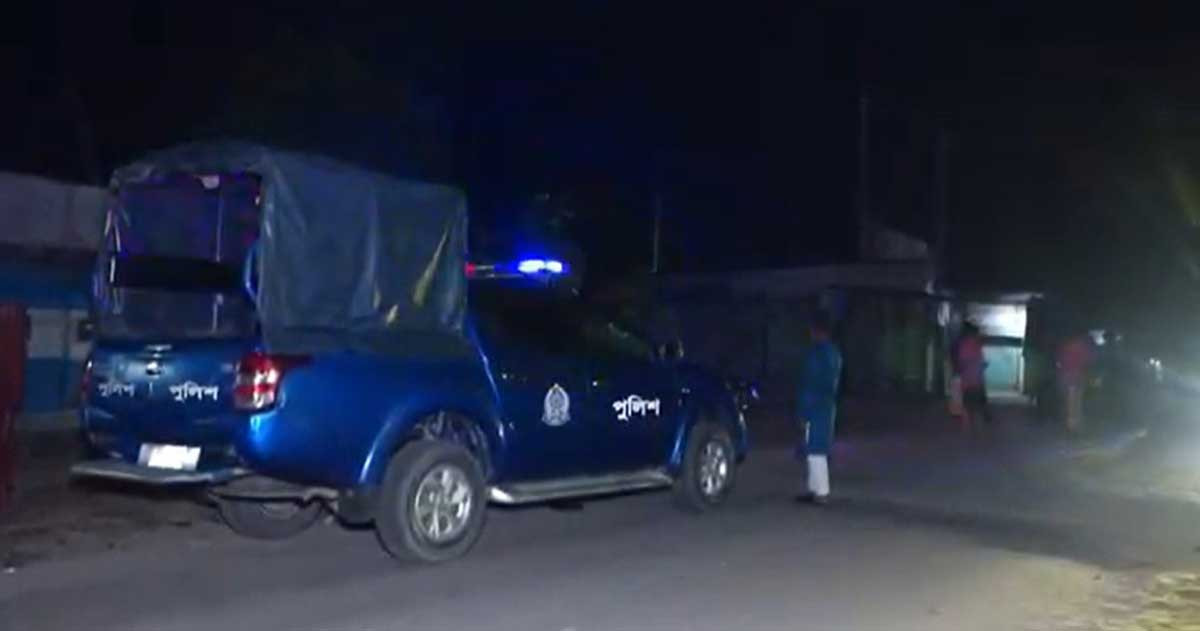 টাঙ্গাইলে পটকা ফাটিয়ে স্বর্ণ ও টাকা ছিনতাই