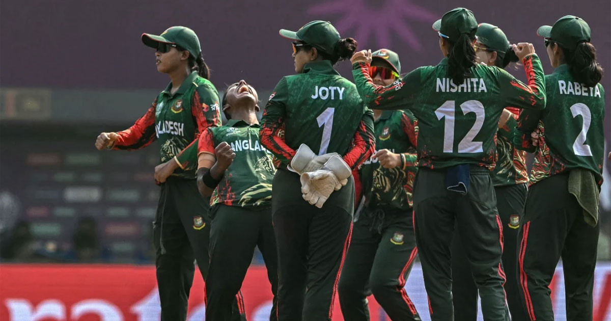 স্বর্ণা-মারুফাদের তোপে ২০২ রানেই অলআউট শ্রীলঙ্কা