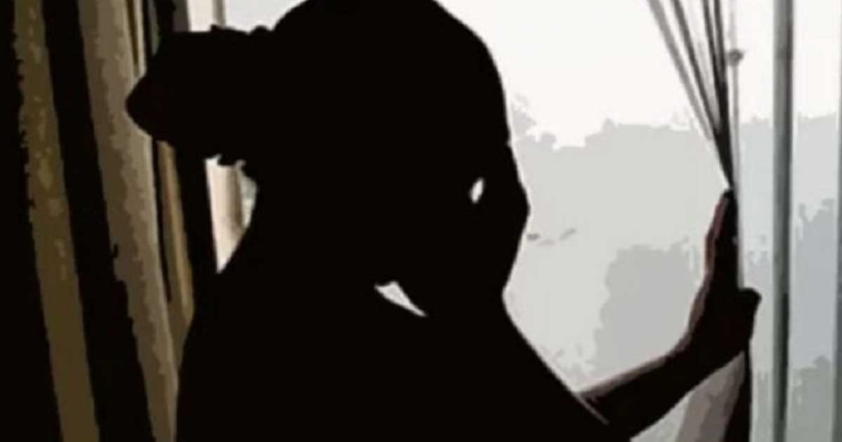 প্রবাসীর স্ত্রীকে পিটিয়ে পরকীয়া প্রেমিকের সঙ্গে বিয়ে দিলেন ইউপি সদস্য