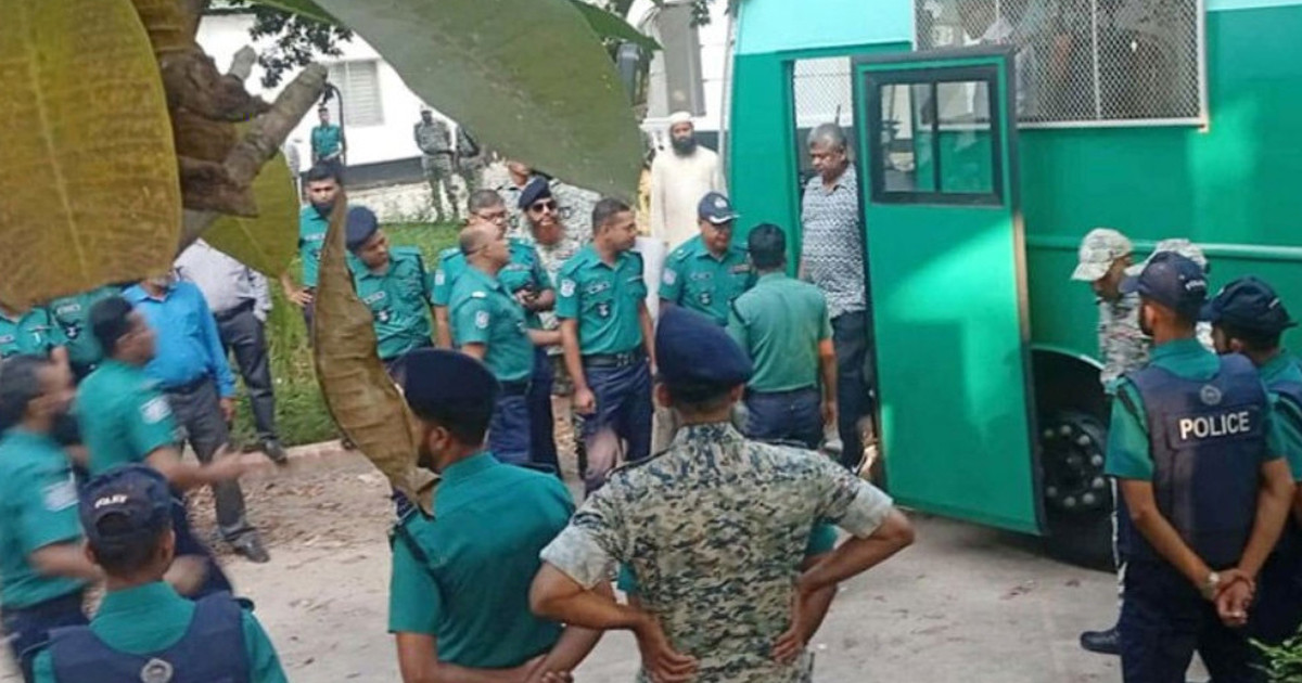 ১৫ সেনা কর্মকর্তাকে সাব-জেলে নিয়ে যাওয়া হয়েছে
