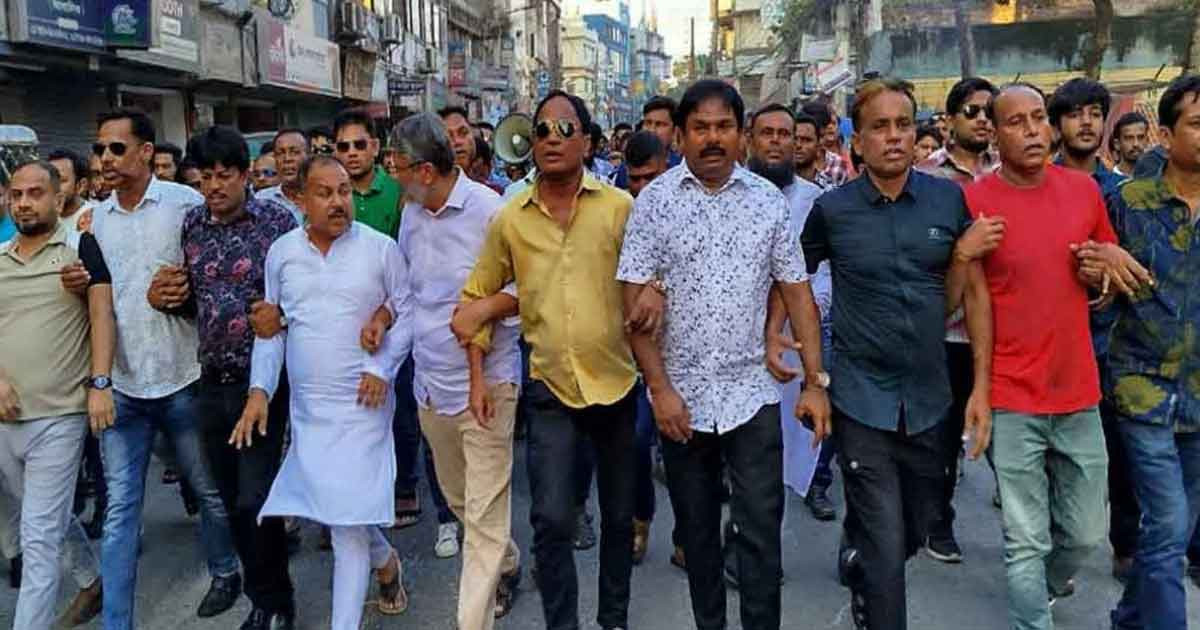আজাদের গ্রেপ্তার চায় ফরিদপুরের ছাত্র-জনতা