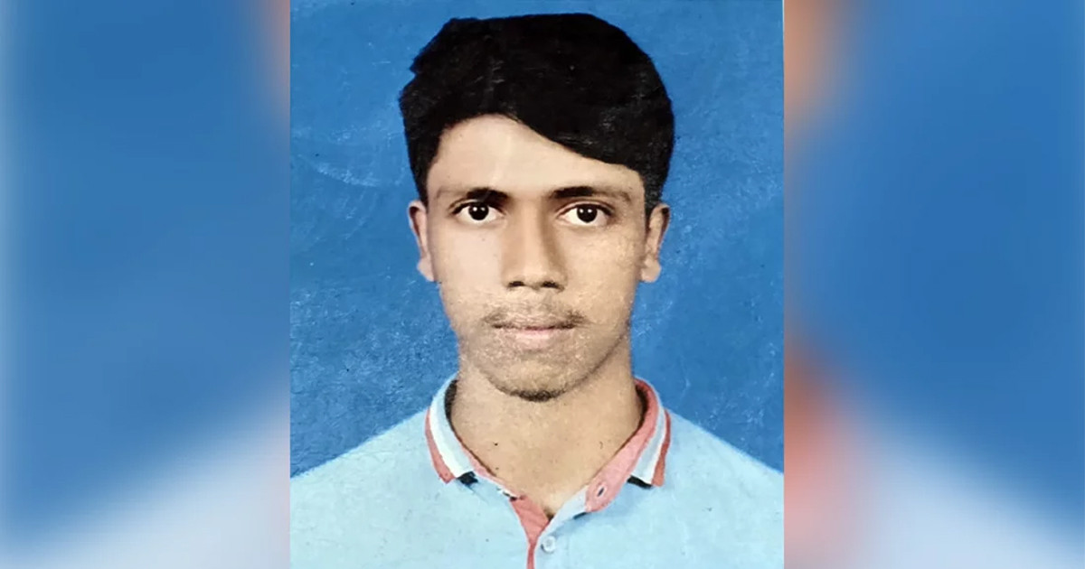 ঘোড়াশালে ট্রেনের ধাক্কায় যুবক নিহত