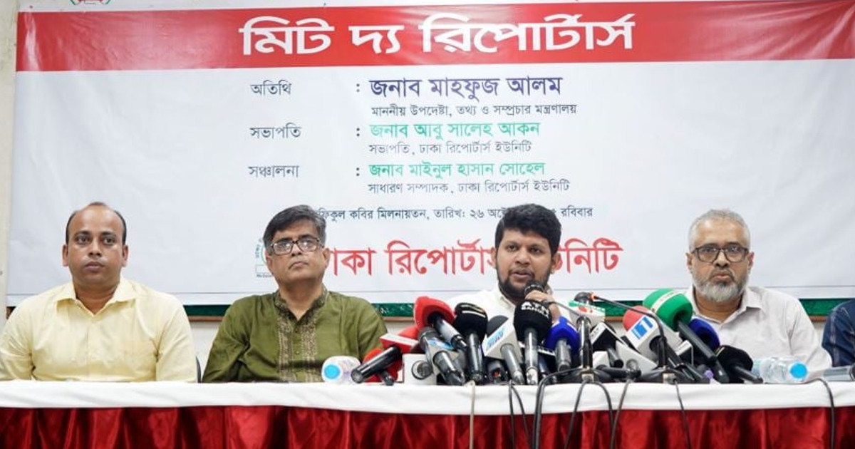 সংবাদপত্র ও বেসরকারি টিভি চ্যানেলের জন্য সরকারি সুবিধা বাড়ানো হবে: তথ্য উপদেষ্টা