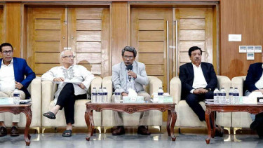 জুলাই সনদ বাস্তবায়নের সুপারিশ নিয়ে যমুনায় ঐকমত্য কমিশনের প্রতিনিধিরা