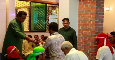 চন্দ্রপাড়া দরবারে জাকেরদের মাঝে আর্থিক সহায়তা ও ওরসের তারিখ ঘোষণা