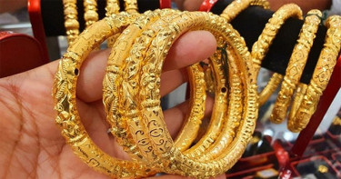 রেকর্ড পতনের একদিন পরই স্বর্ণের দামে বড় লাফ