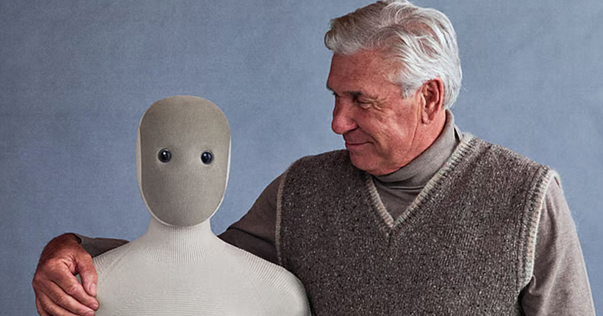 বাড়ির সব কাজ করে দেবে রোবট