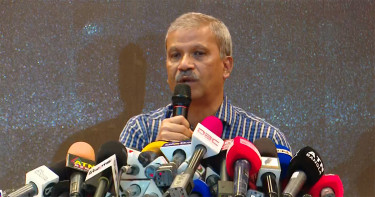 গণভোট নিয়ে দলগুলোর বিরোধ তীব্র, সিদ্ধান্ত প্রধান উপদেষ্টার: আসিফ নজরুল