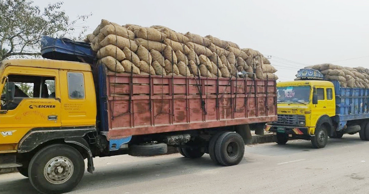 স্থলবন্দর দিয়ে নেপালে রপ্তানি ১৪০৭ টন আলু
