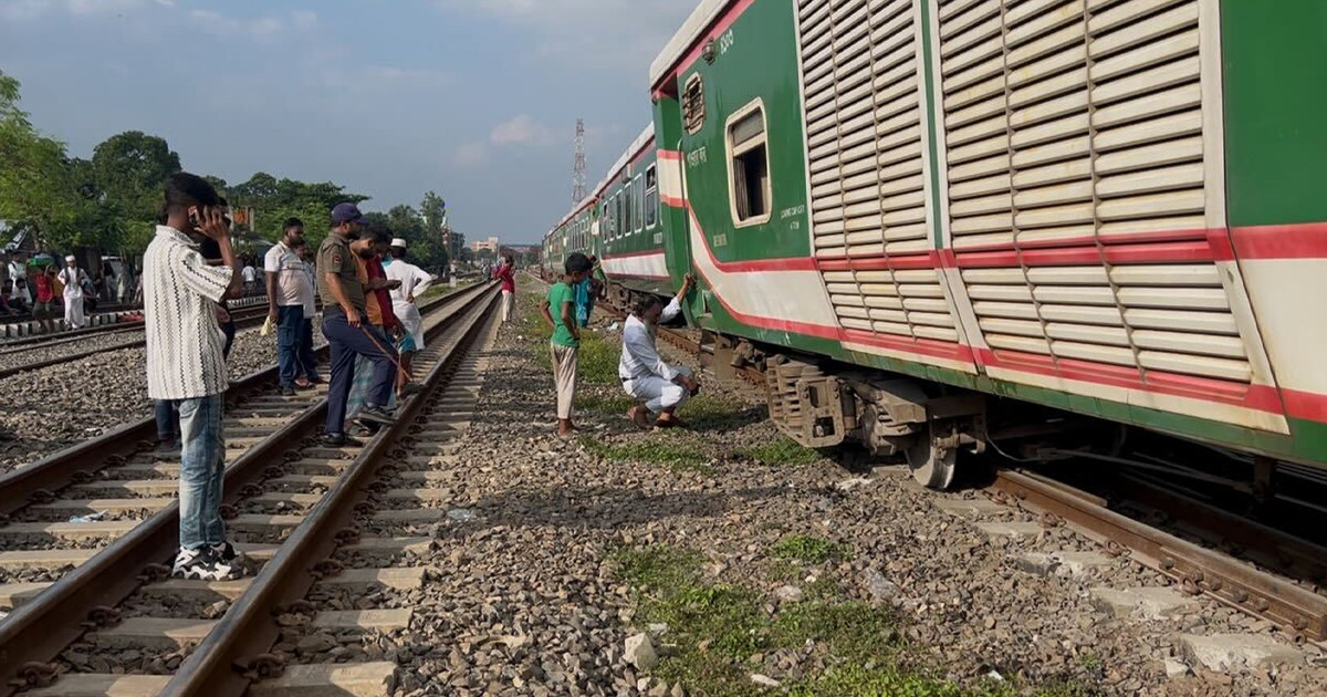 জয়দেবপুরে মোহনগঞ্জ এক্সপ্রেসের বগি লাইনচ্যুত