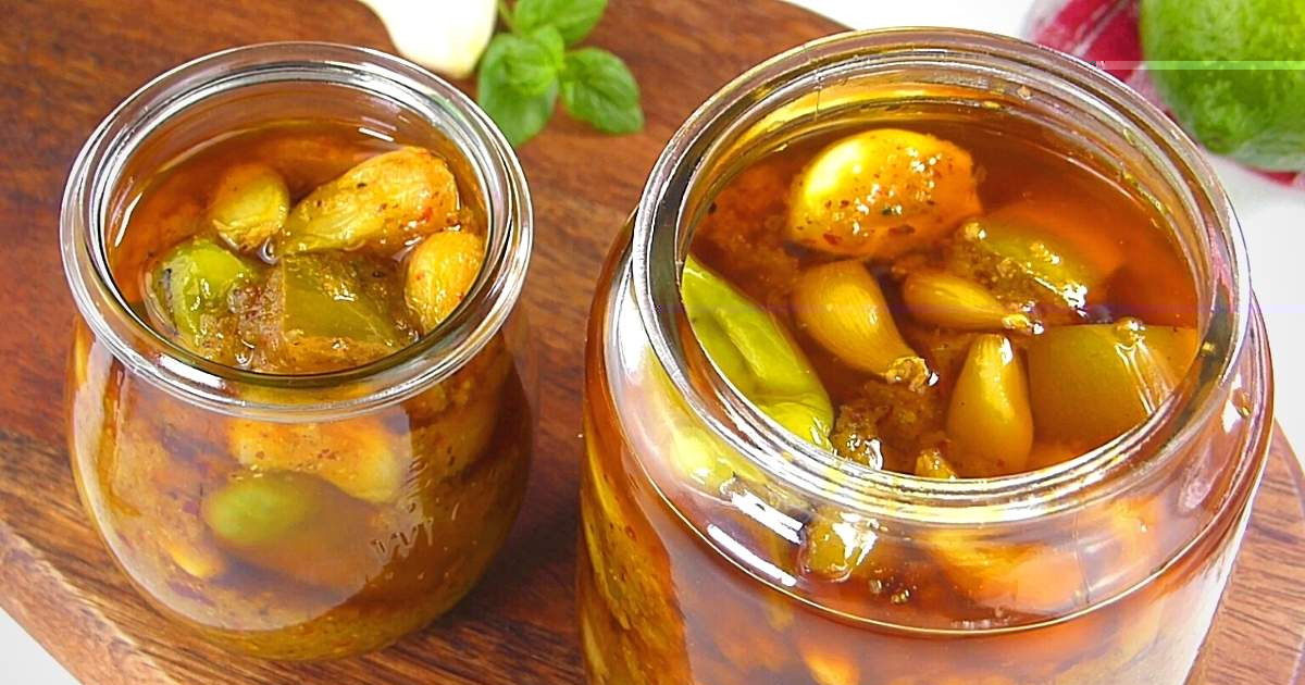 সাধের আচার পুরুষদের জন্য হতে পারে বিপদজনক, জেনে নিন কারণ