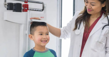 যে ভিটামিন শিশুদের লম্বা হতে সাহায্য করে