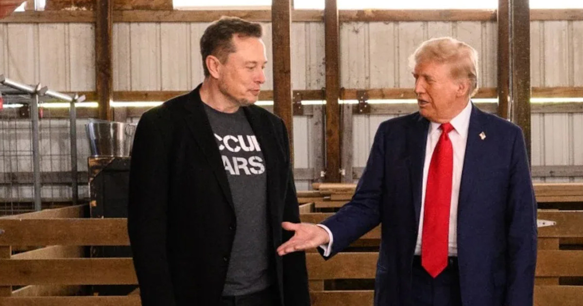 গোপন চুক্তি: মাস্ককে ২০০ কোটি ডলারের প্রতিরক্ষা প্রকল্প দিলেন ট্রাম্প