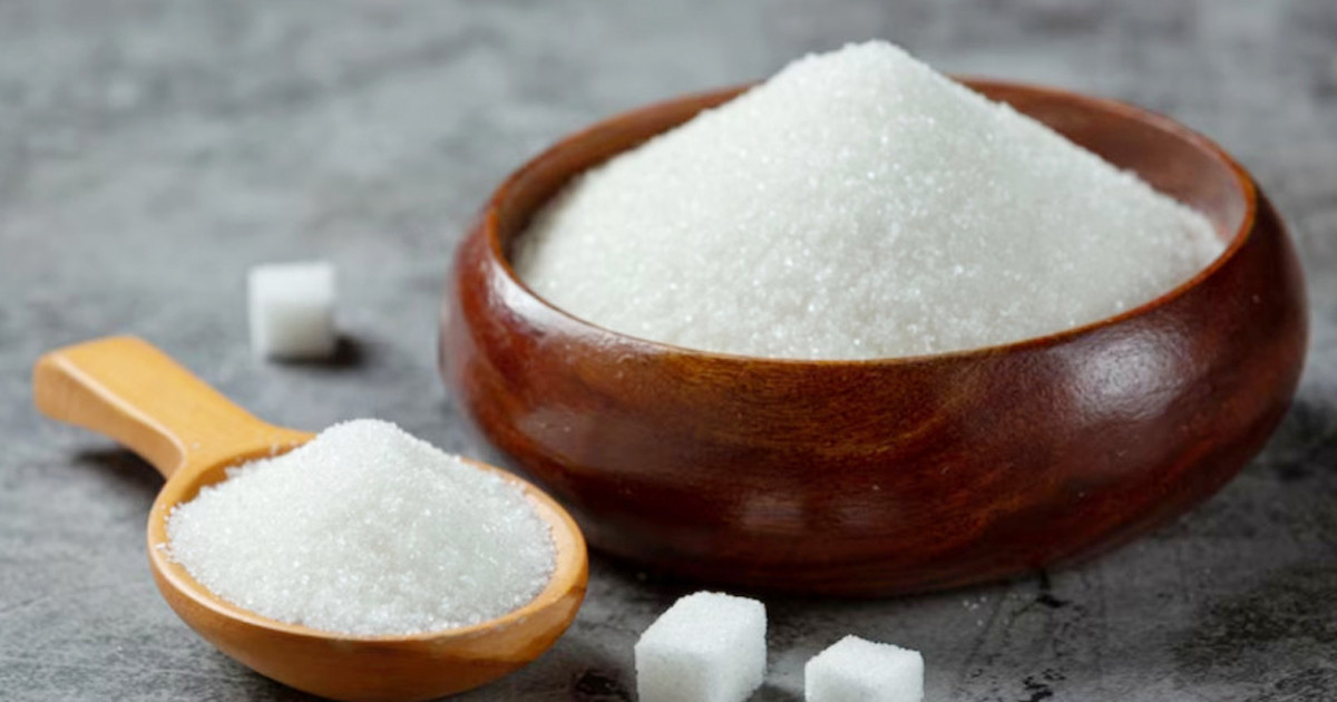 নিয়মিত চিনি খেলে শরীরে যা ঘটে
