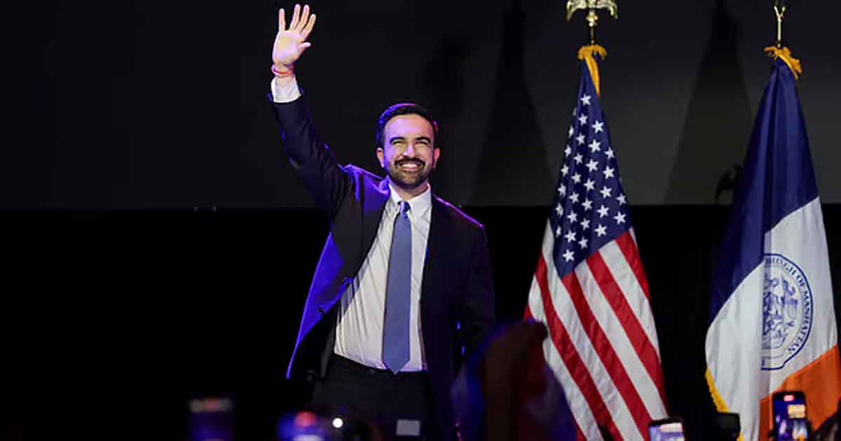মার্কিন নাগরিকত্ব পাওয়ার ৭ বছরের মধ্যেই নিউইয়র্কের মেয়র মামদানি