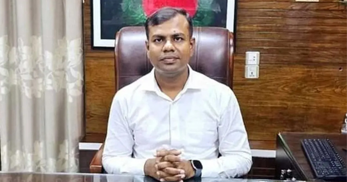 চাচাকে বাবা বানিয়ে চাকরি নেওয়া ইউএনও ওএসডি