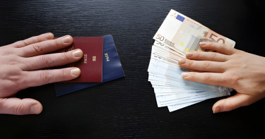 ইসলামের দৃষ্টিতে জাল নথিপত্র ও মিথ্যা ফটোকার্ড তৈরি