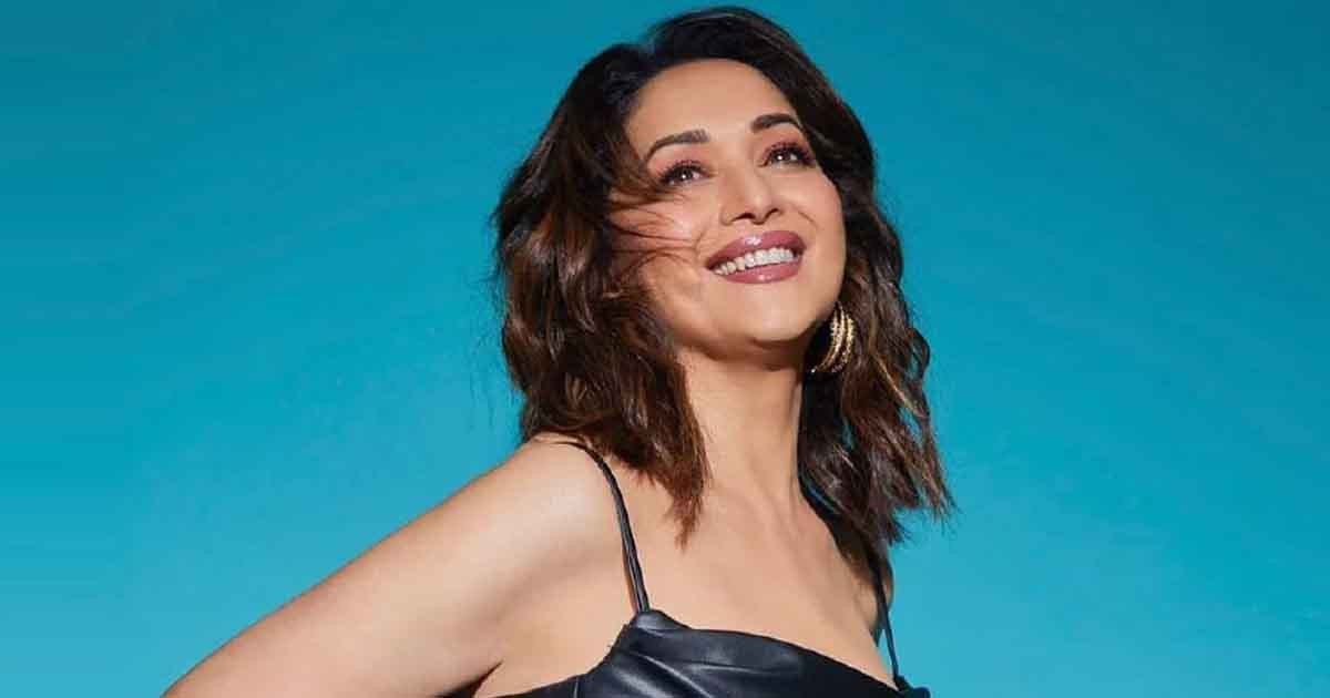 মাধুরীর পোস্ট ঘিরে সোশ্যাল মিডিয়ায় ঝড়