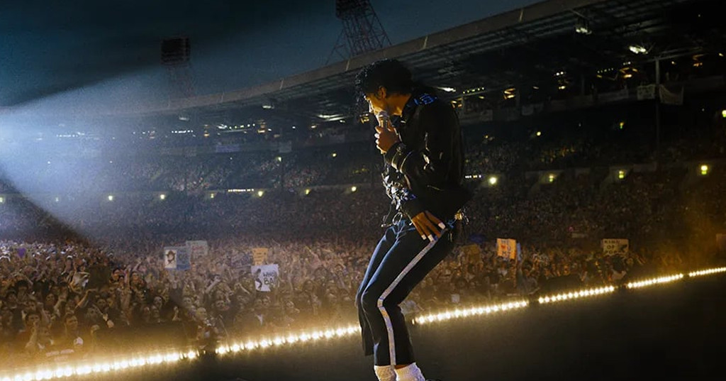 ঝড় তুলল মাইকেল’র টিজার, বাজিমাত করা কে এই জাফার জ্যাকসন