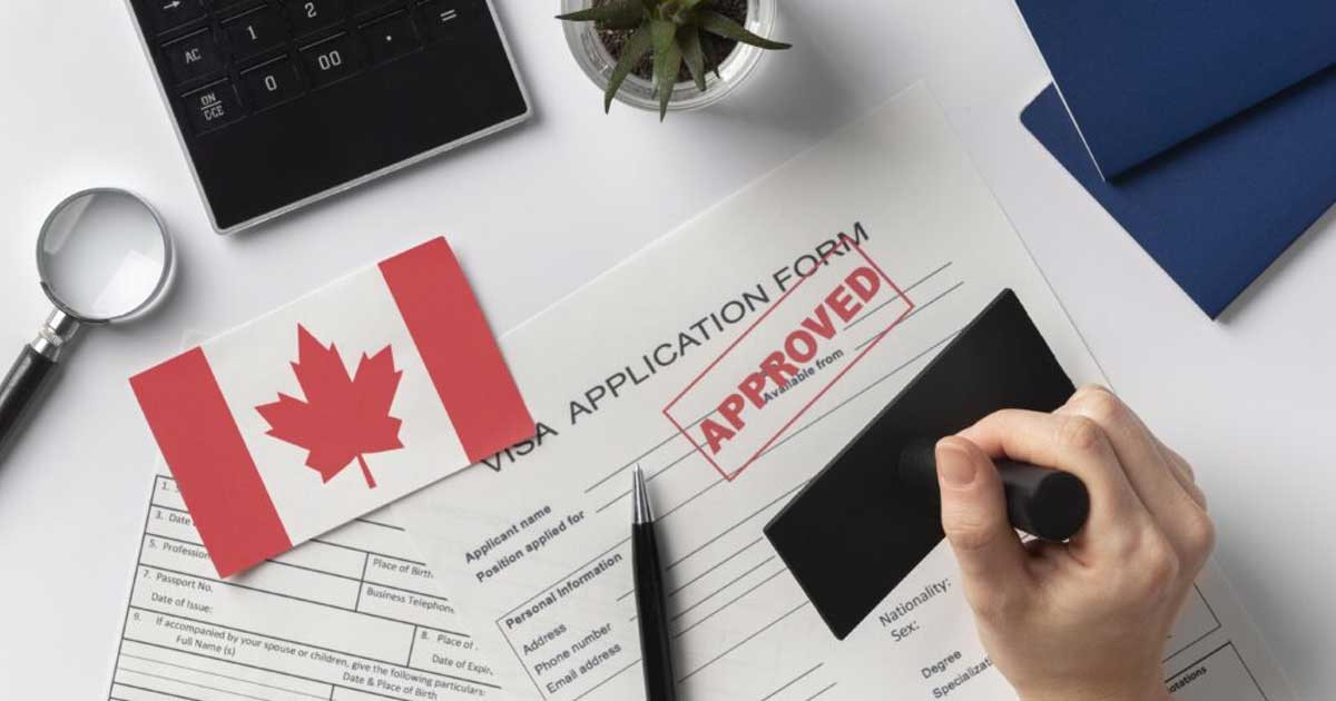 অস্থায়ী বাসিন্দাদের স্থায়ী হওয়ার সুযোগ দিচ্ছে কানাডা