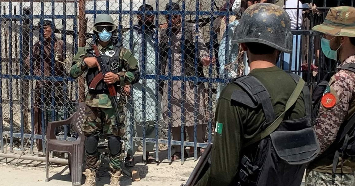 স্থগিত আফগানিস্তান-পাকিস্তান আলোচনা, পাল্টাপাল্টি হামলার শঙ্কা