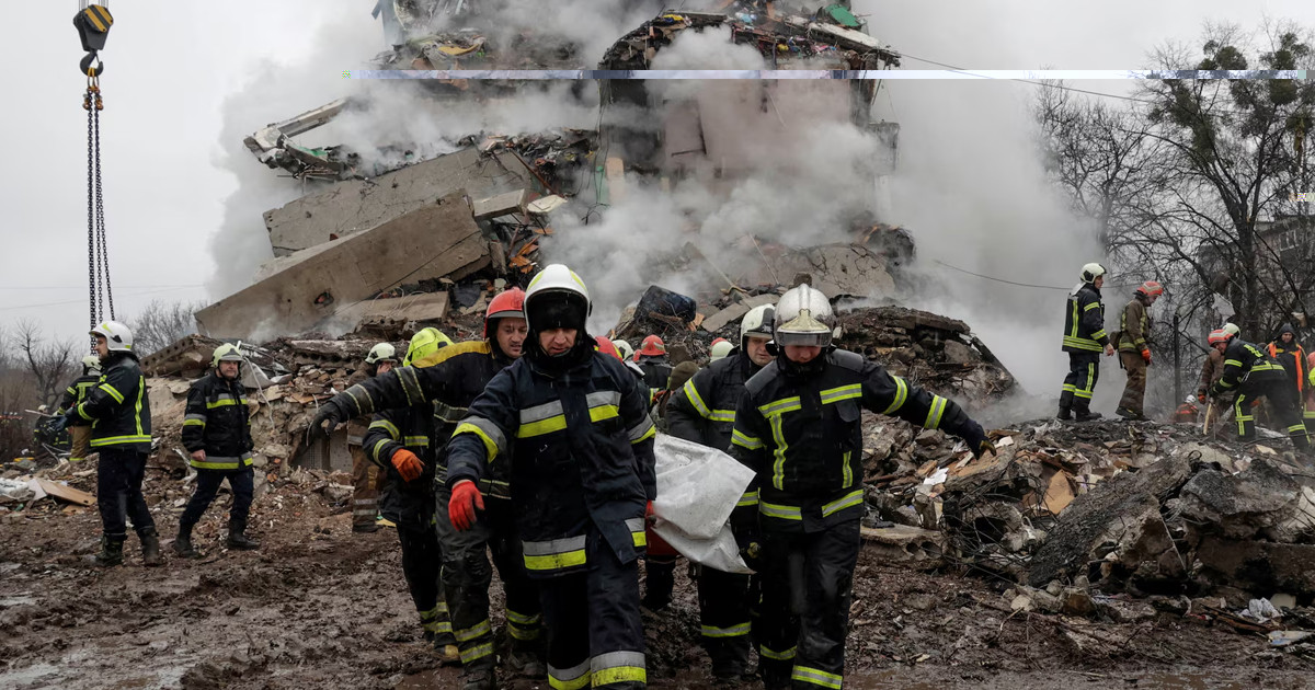 ইউক্রেনে রাশিয়ার ব্যাপক ড্রোন হামলা, নিহত ১১